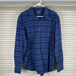 American Eagle Outfitters Blue Casual Button Down Shirt
